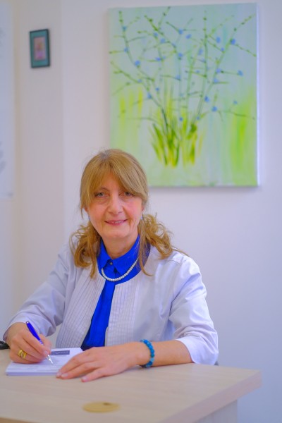 ლალი ანდრიაშვილი (მედ. დოქტორი)